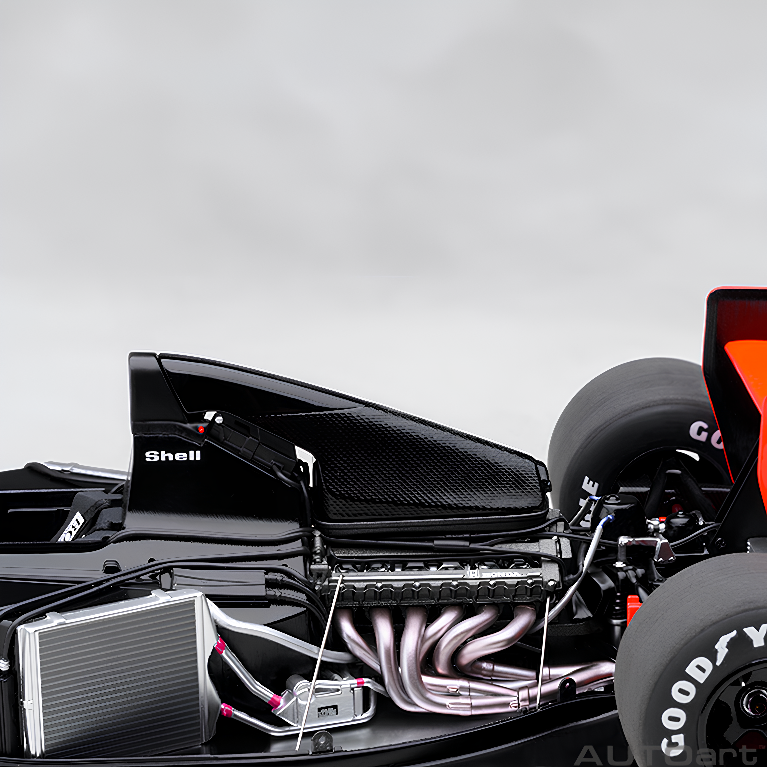 F1 Miniatura McLaren Honda MP4/6 1991 Gerhard Berger 1:18