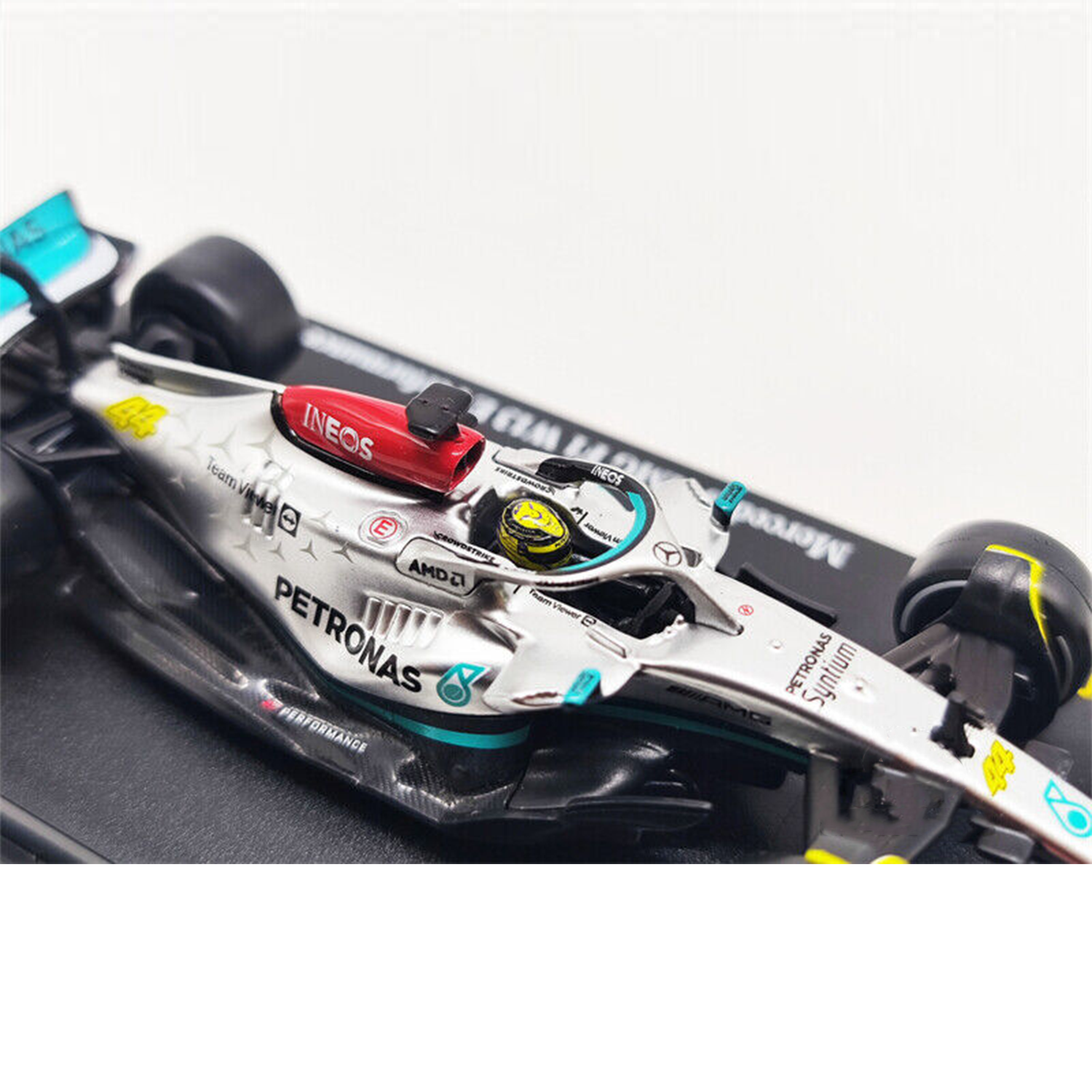 Formula 1 Miniatura 2022 F1 Mercedes-AMG W13 Lewis Hamilton 44