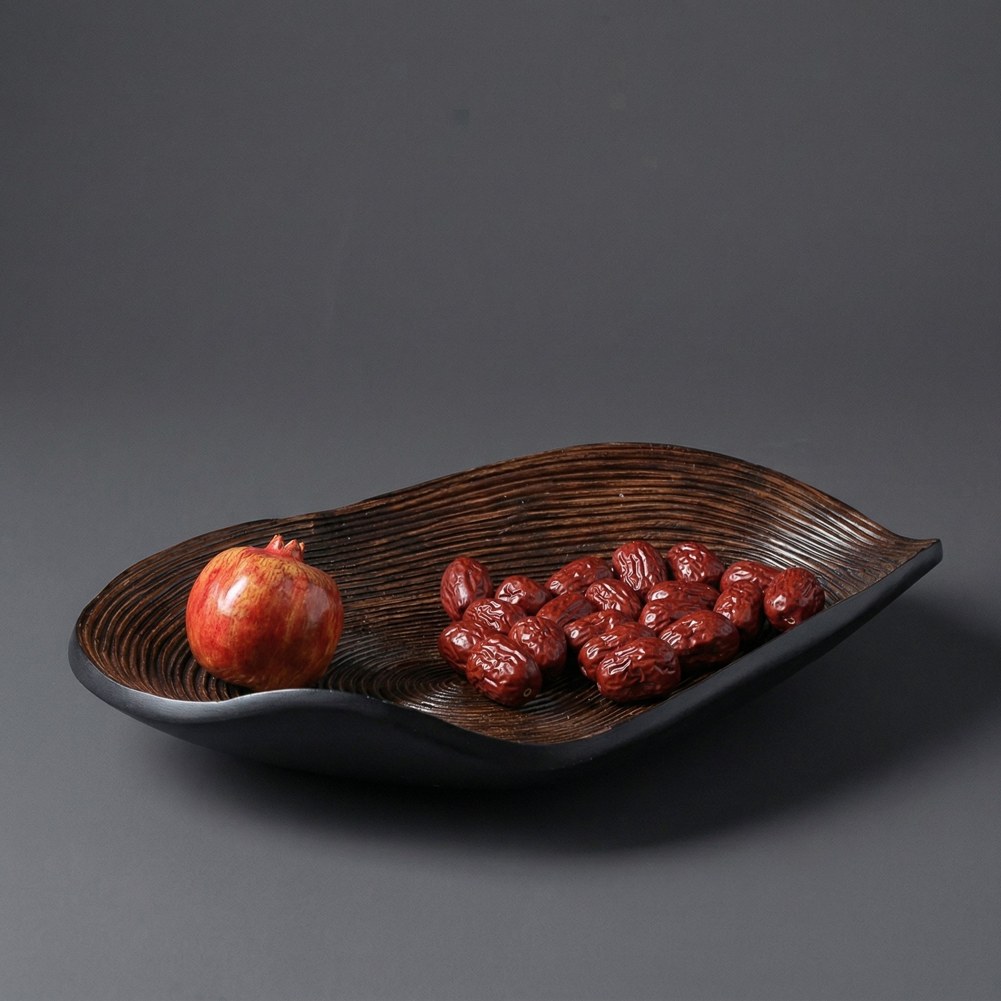 Bandeja Decorativa Orgânica em Resina com Textura de Madeira