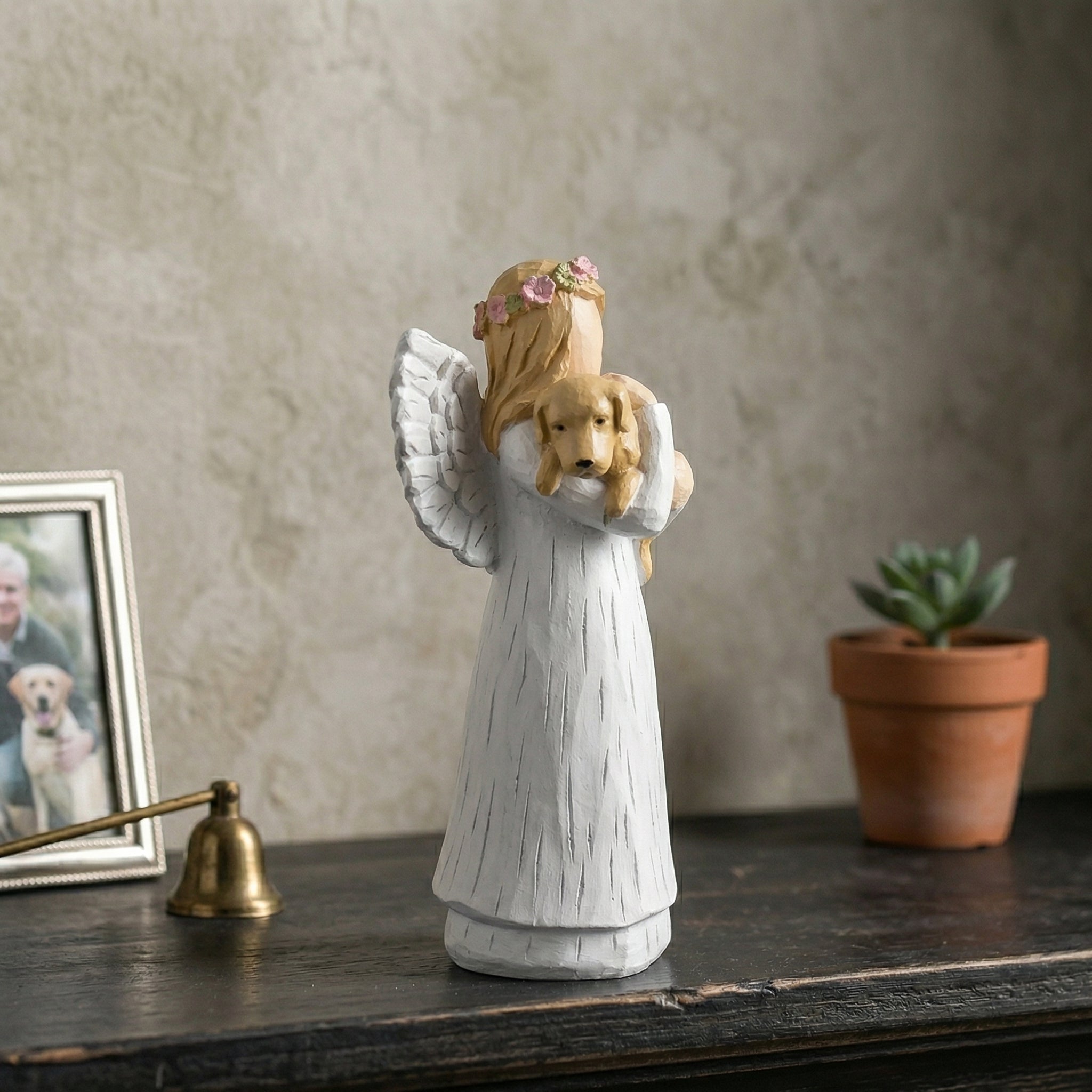 Escultura Decorativa Anjo com Cachorro em Resina Delicado