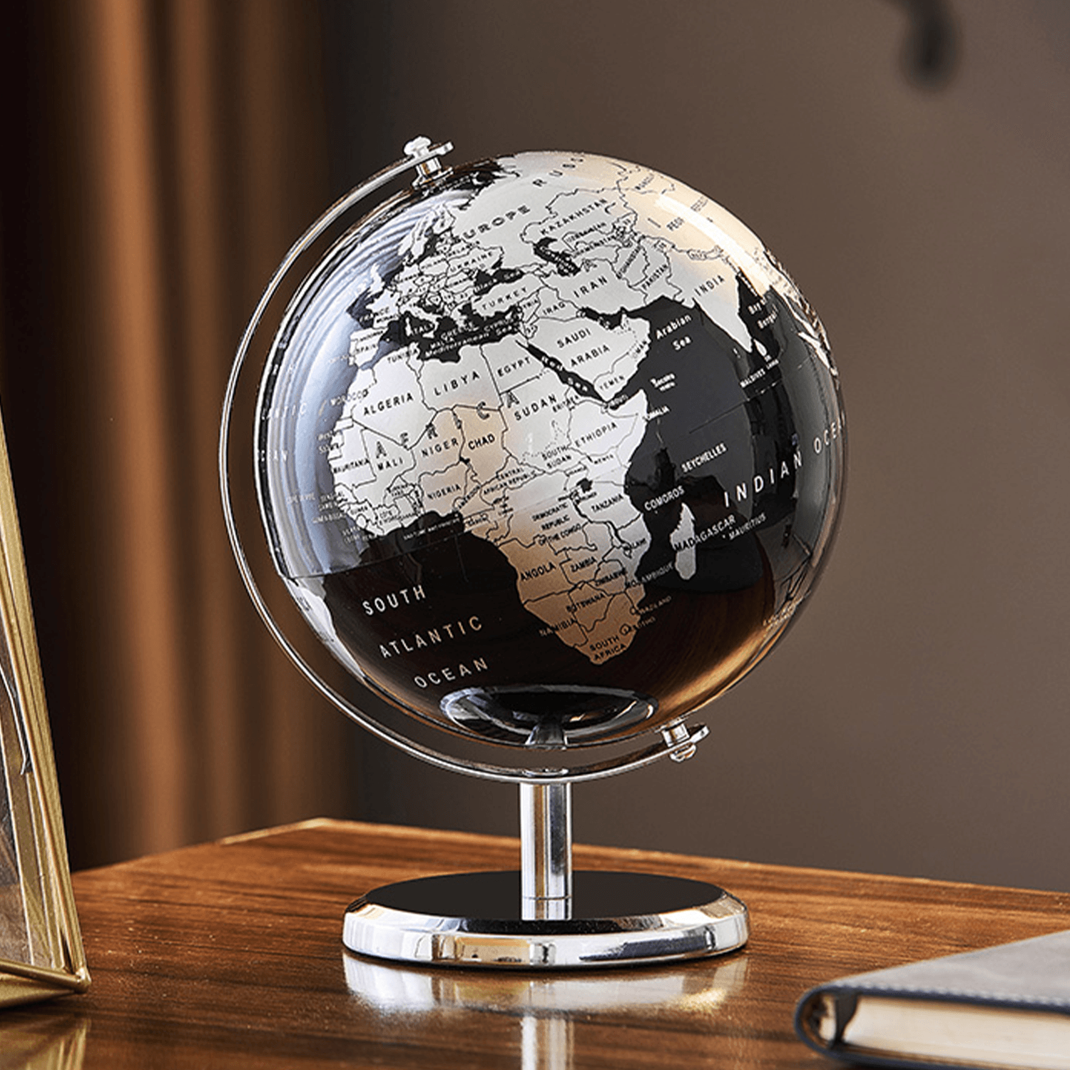 Globo Moderno Decorativo - Homenge