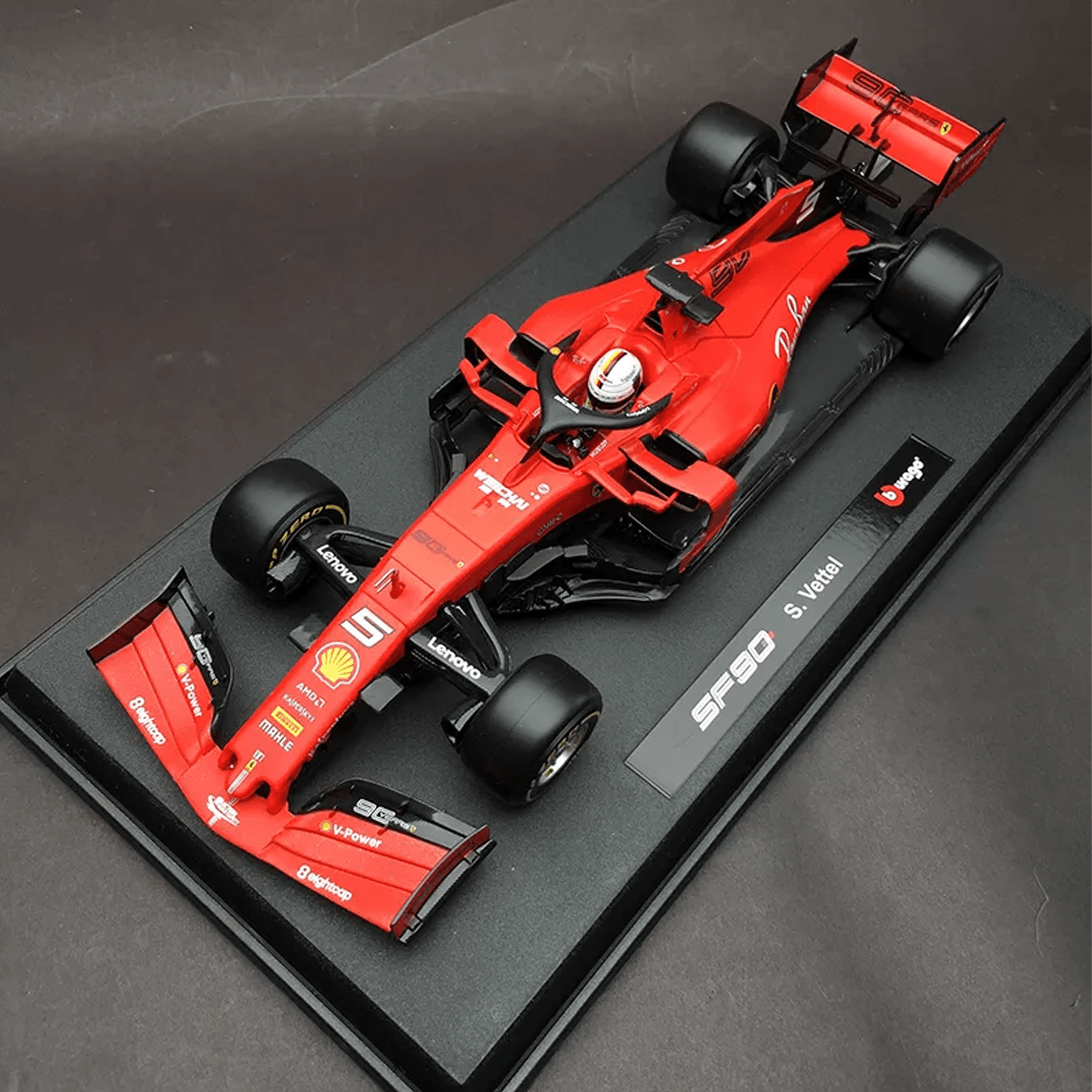 1:18 Scuderia Ferrari Fórmula 1 - Homenge