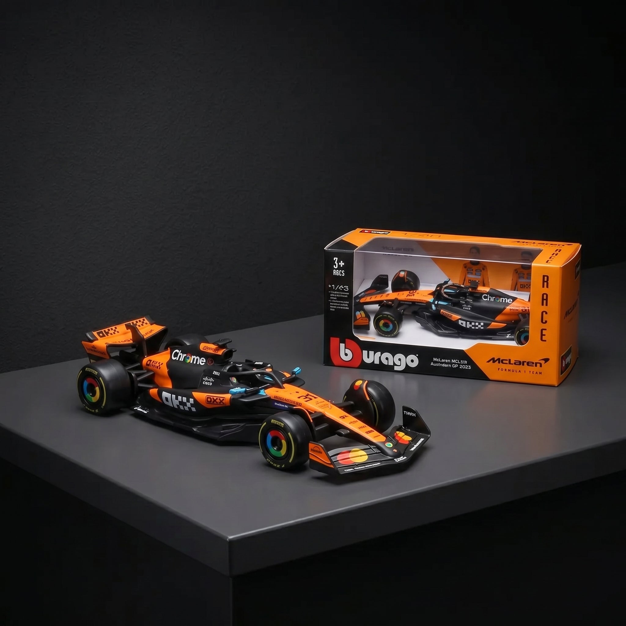 2025) F1 Miniatura McLaren MCL39 1:43 – Homenge