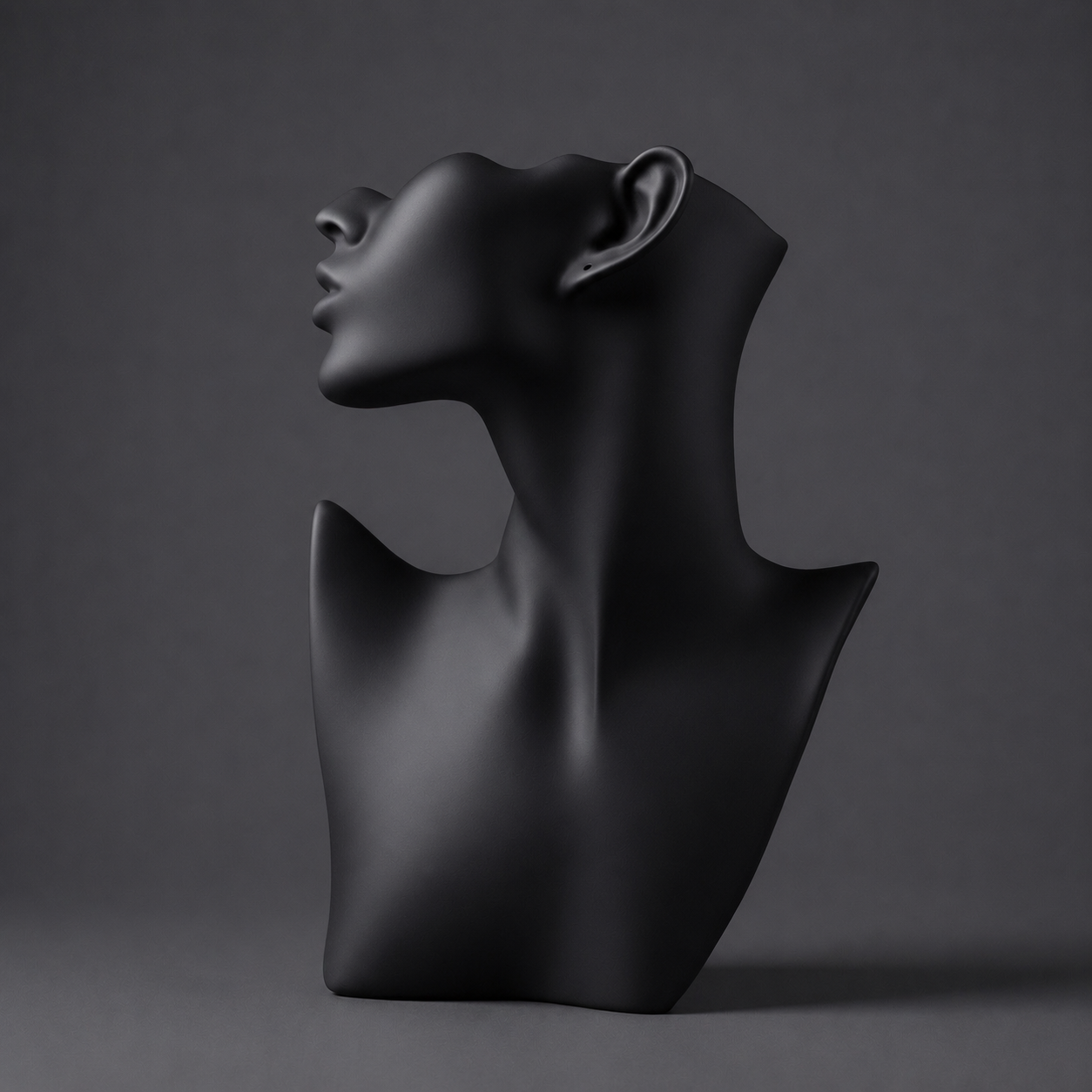 Escultura Abstrata Feminina com Acabamento em Resina Preto