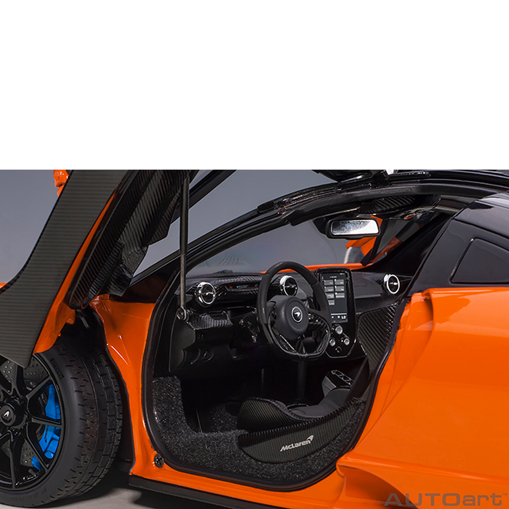 Miniatura McLaren Senna 1:18 Autoart Laranja