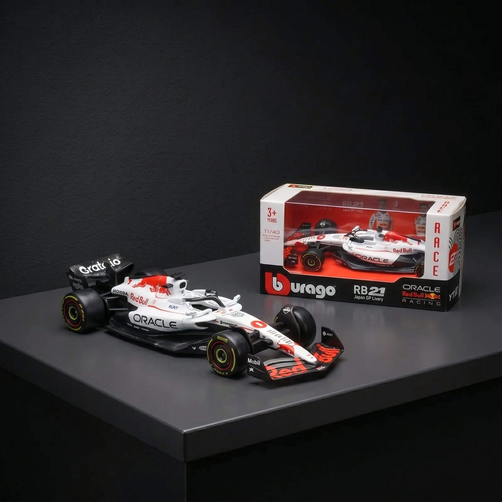 2025) F1 Miniatura Red Bull RB21 GP Japão 1:43 – Homenge