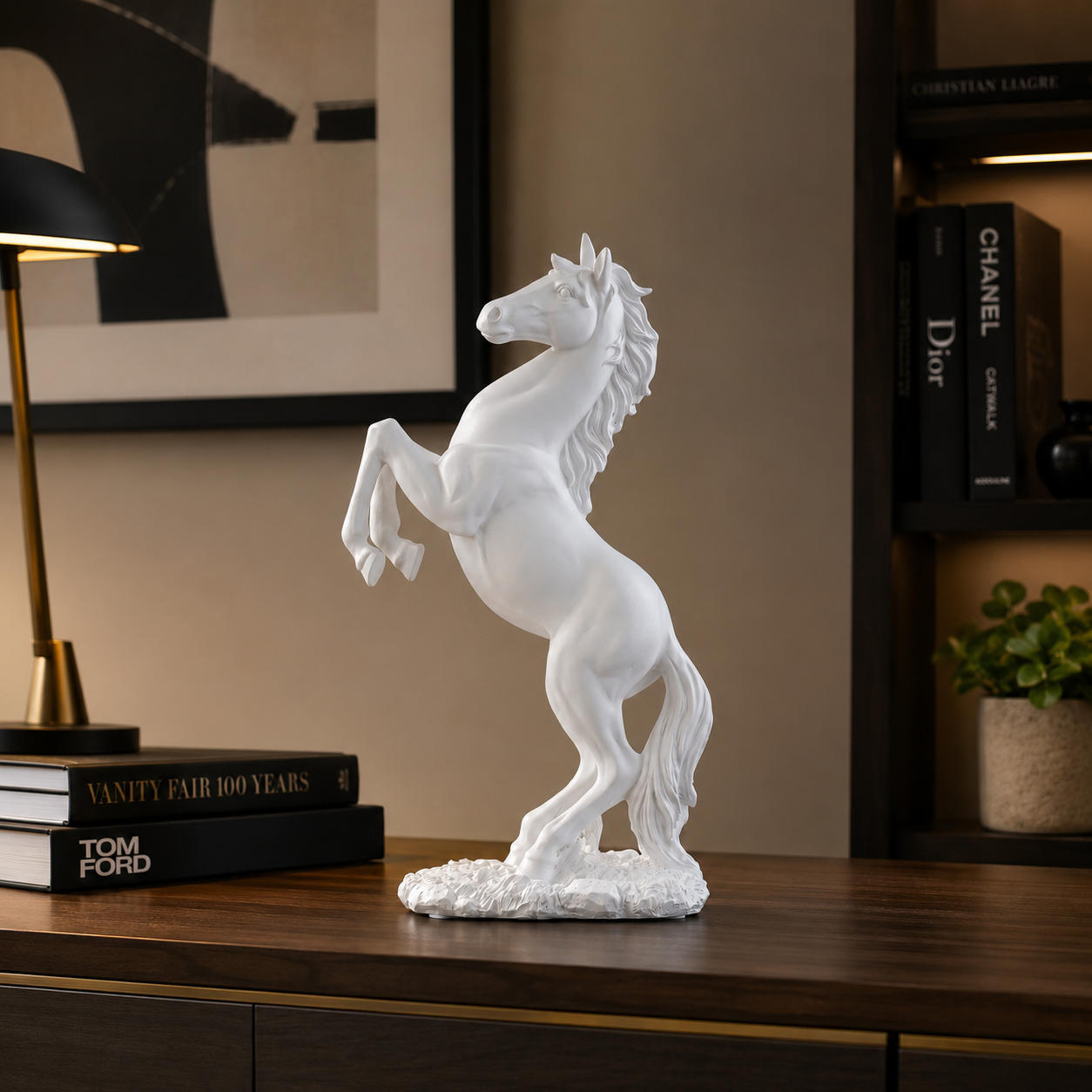 Escultura Decorativa Cavalo em Movimento em Resina Dourada