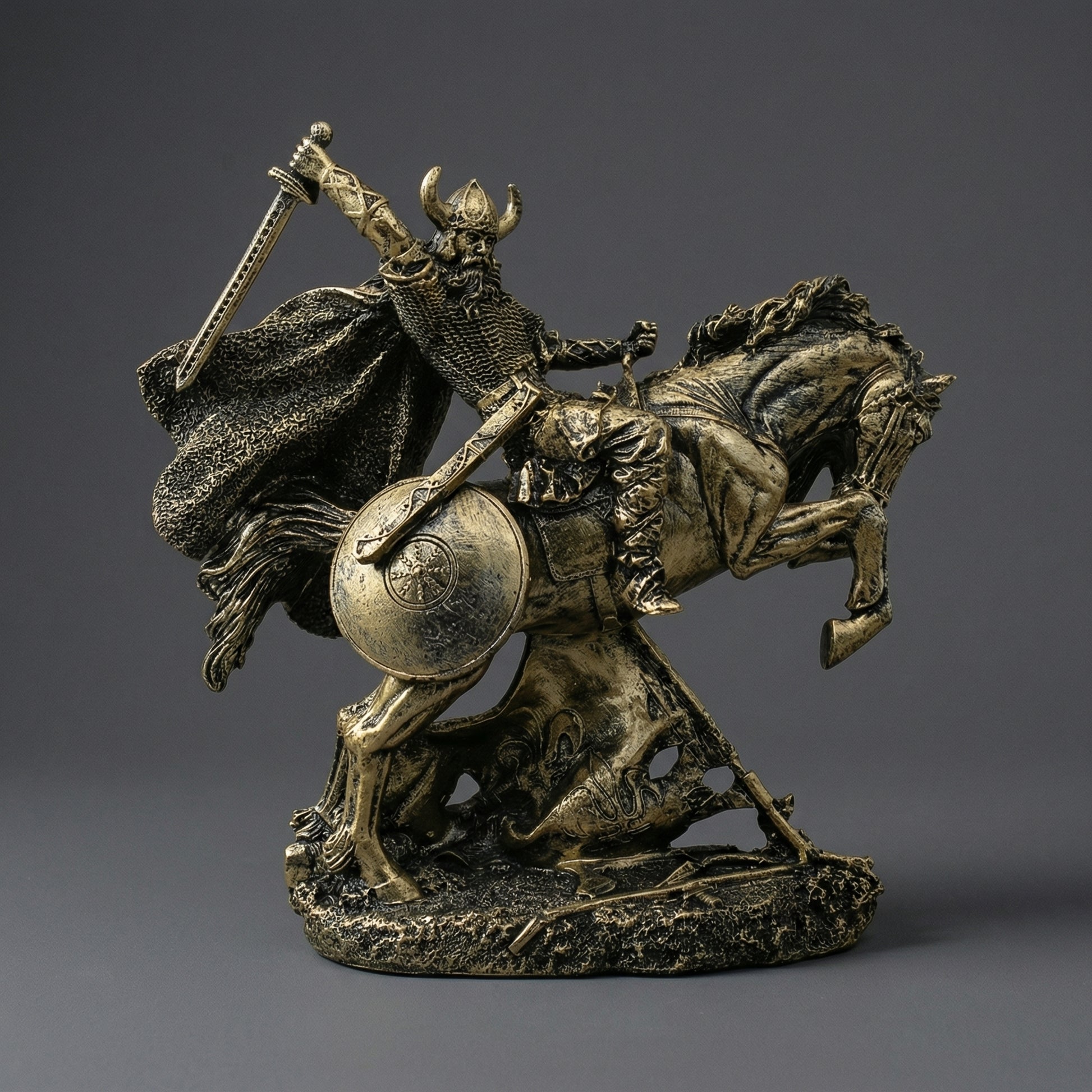 Escultura Guerreiro Medieval a Cavalo em Resina Estilo Europeu Clássico