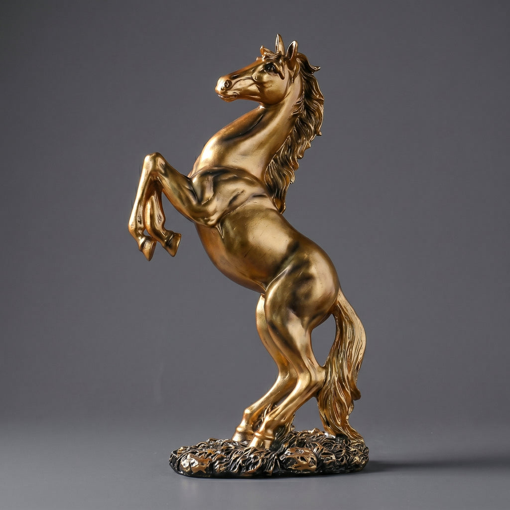 Escultura Decorativa Cavalo em Movimento em Resina Dourada