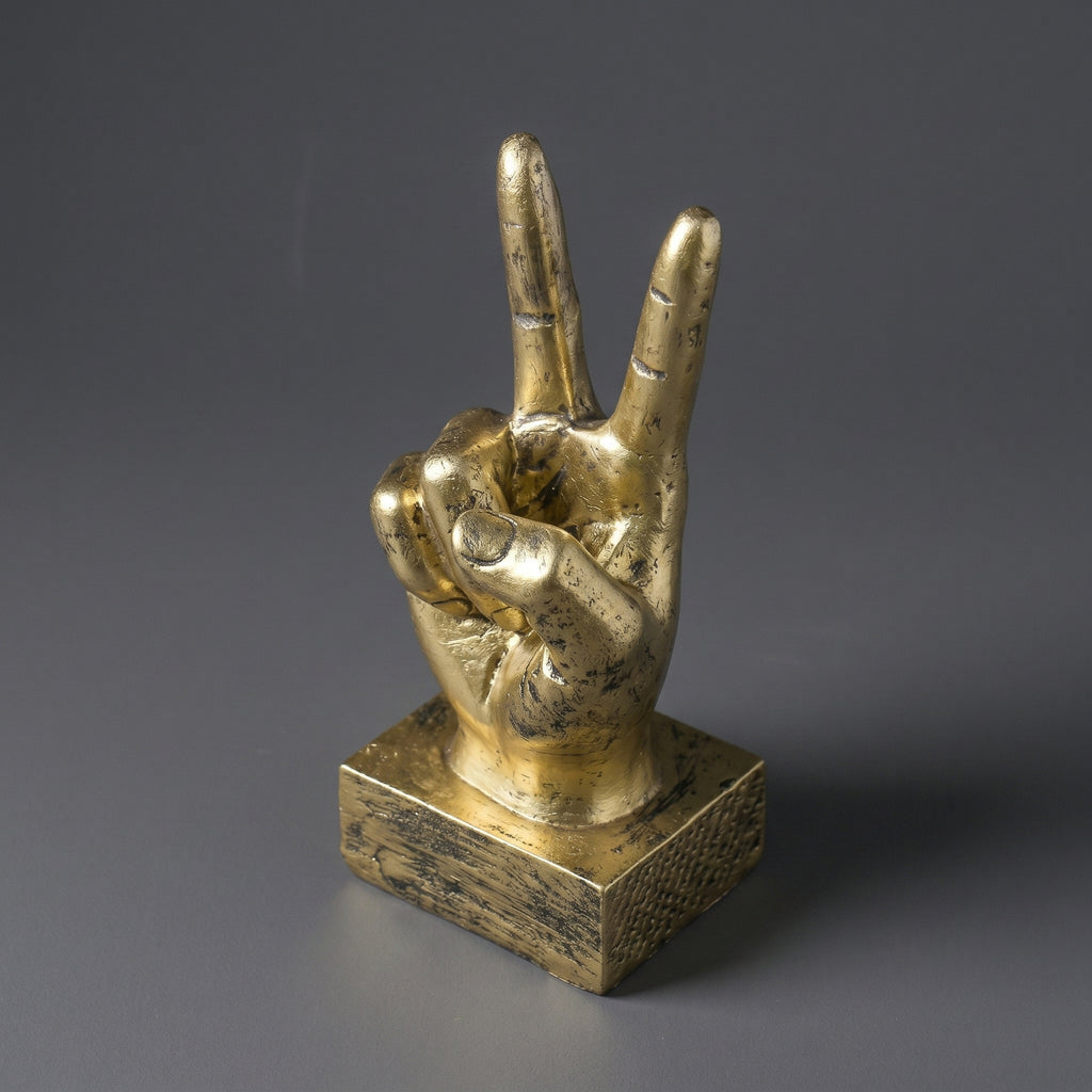 Escultura Decorativa Sinal da Paz em Resina Dourada para Escritório Estante Mesa e Ambientes Modernos