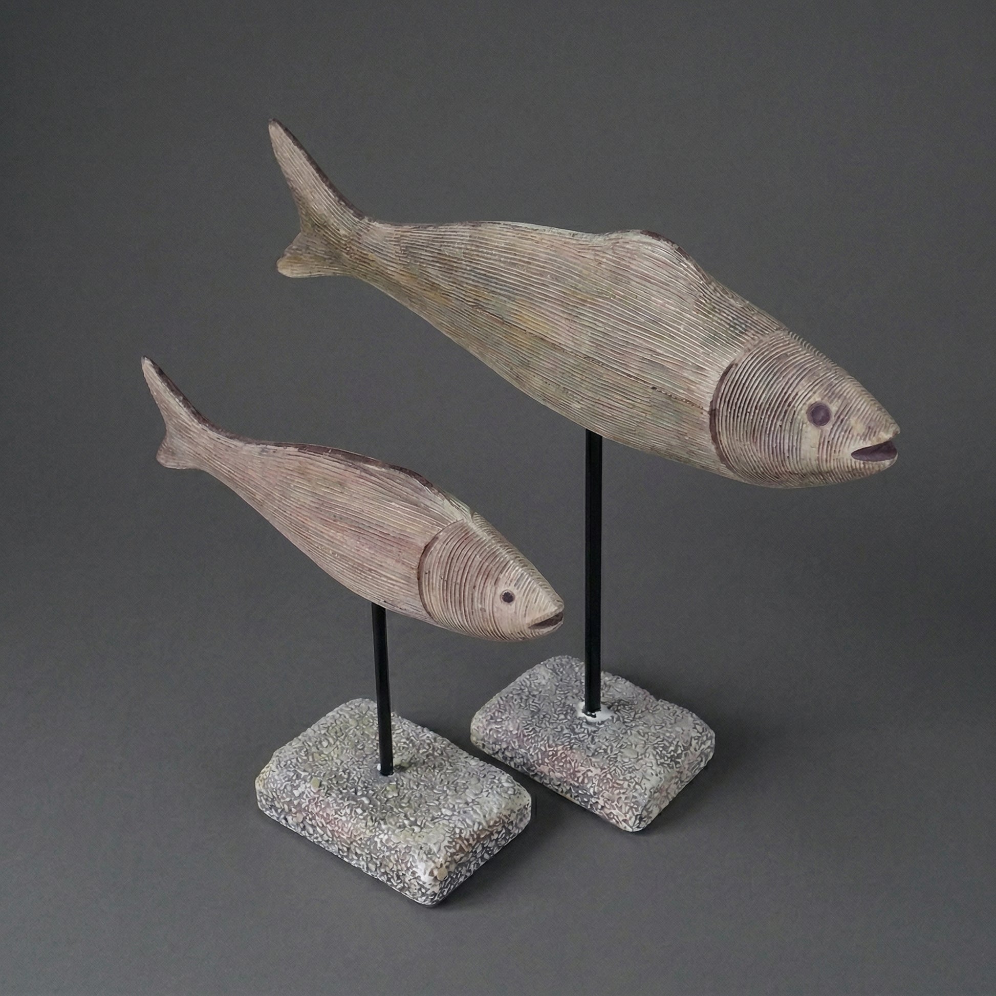 Escultura Decorativa Dupla de Peixes em Resina Estilo Nórdico Retrô