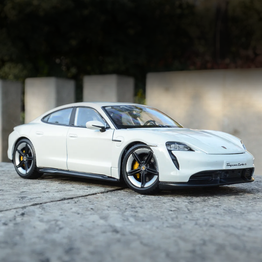 Miniatura Porsche™ Taycan Turbo S em Metal 1:24